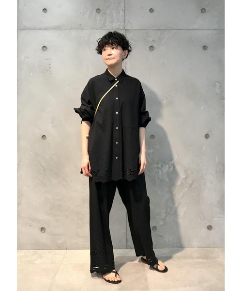 SALON adam et rope'（サロン アダム エ ロペ）の「【洗える】裾スカラップパンツ（その他パンツ・レディース・ホワイト/ブラック・FREE）」の4枚目の写真