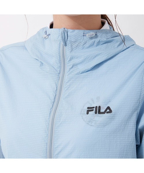 FILA GOLF(フィラゴルフ )の「FILA GOLF/フィラゴルフ ストレッチ ハイネックフード ポケッタブルジャケット/撥水加工 収納袋付き/ゴルフウェア/レディース(その他アウター・レディース・ブルー/ブラック・L/LL/M)」の19枚目の写真