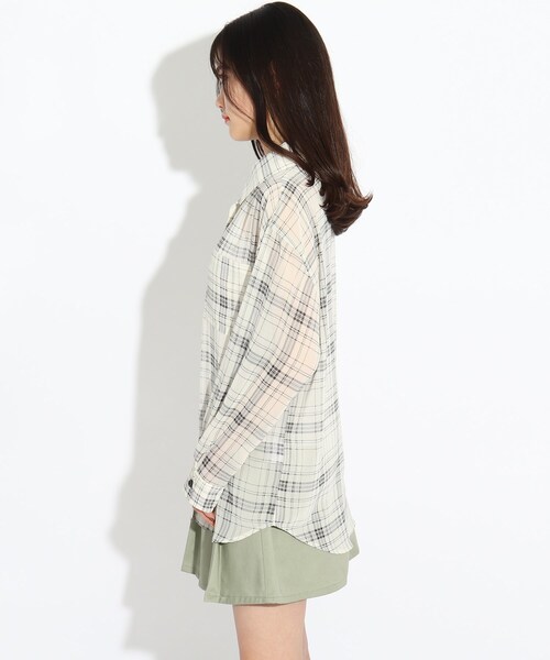 PINK-latte（ピンクラテ）の「◆シアーチェックシャツ（シャツ/ブラウス・キッズ・ホワイト系4/サックスブルー系1/ブラック系1・16/14/15 ）」の5枚目の写真