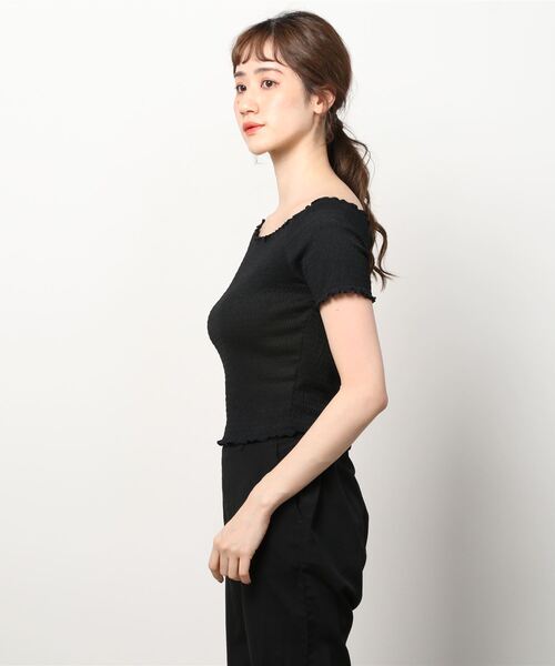 Levi's(リーバイス)の「オフショルダートップス CAVIAR(Tシャツ/カットソー・レディース・ブラック・M/S/XS)」の2枚目の写真
