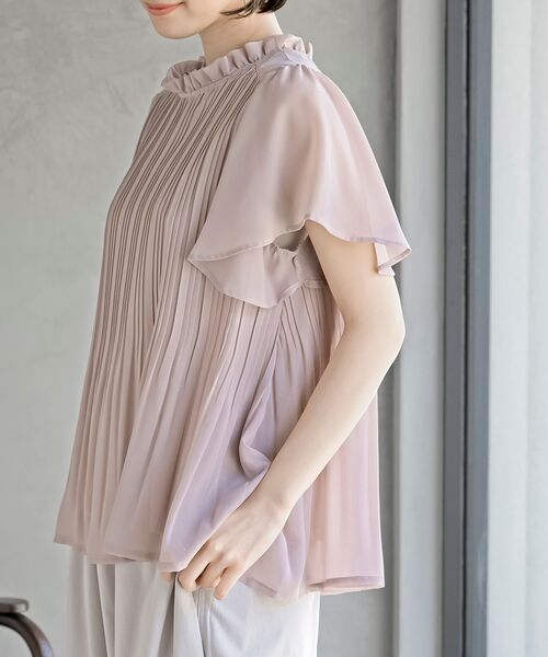 rps（アールピーエス）の「フリルネックフレアー袖プリーツブラウス（シャツ/ブラウス・レディース・ベージュ/オフホワイト/チャコールグレー/マスタード/グリーン系その他/パープル/ブラウン/グレイッシュベージュ/ネイビー/ブラック・M/フリー）」の21枚目の写真