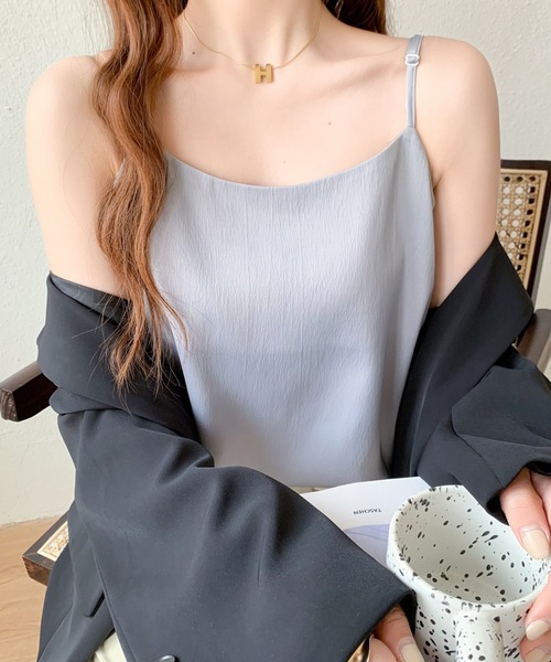 ABITOKYO(アビトーキョー)の「インナーとしても便利!セクシーサテン風キャミソールトップス(キャミソール・レディース・ブラック/グレー/オフホワイト/モカ/ライトグリーン・M/L)」の14枚目の写真