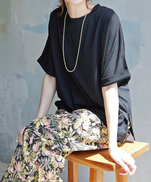 SLOBE IENA（スローブイエナ）の「袖ターンバックTEE◆（Tシャツ/カットソー・レディース・グレー系その他/ブラック/グリーン/ブラウン・FREE）」の2枚目の写真