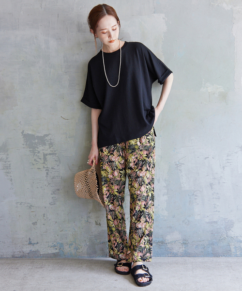 SLOBE IENA（スローブイエナ）の「袖ターンバックTEE◆（Tシャツ/カットソー・レディース・グレー系その他/ブラック/グリーン/ブラウン・FREE）」の6枚目の写真