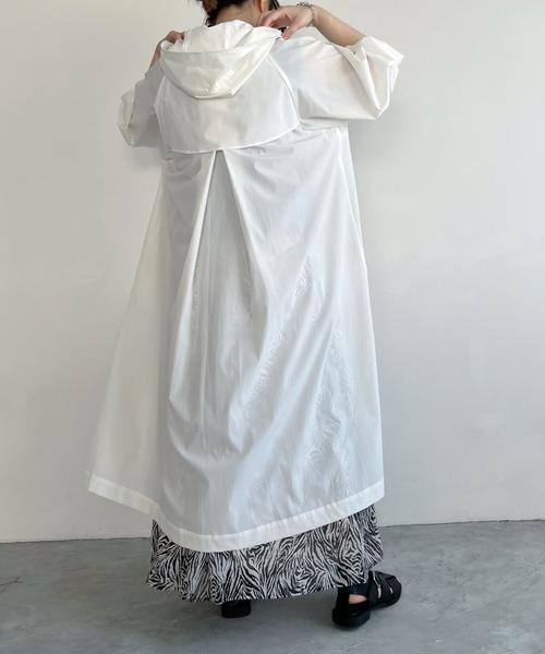 A part by(アパートバイ)の「撥水/雨天兼用 ハッスイロングブルゾン 282851(ブルゾン・レディース・ブラック/アイボリー・FREE)」の4枚目の写真