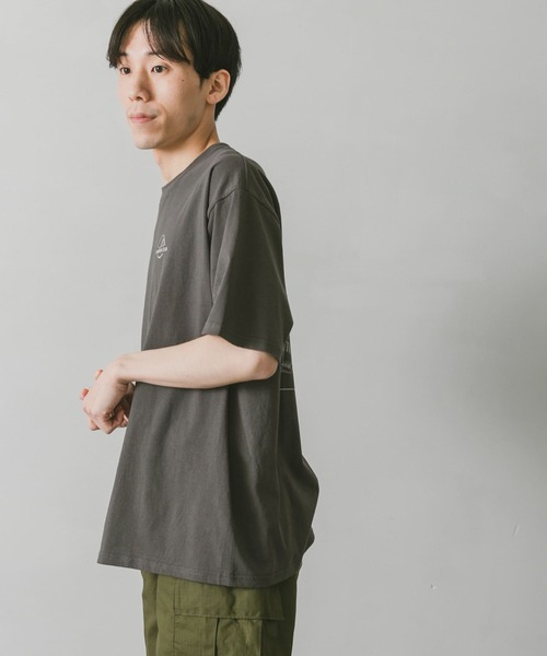 URBAN RESEARCH DOORS（アーバンリサーチドアーズ）の「キャンププリントTシャツ（Tシャツ/カットソー・メンズ・ダークグレー/ホワイト系その他/ブルー系その他・MEDIUM/LARGE）」の22枚目の写真