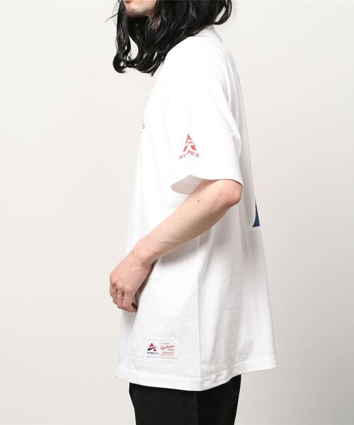 AVIREX（アヴィレックス）の「【MLB×AVIREX】エンジェルス Tシャツ/ANGELS T-SHIRT（Tシャツ/カットソー・メンズ・ホワイト/レッド・SMALL/MEDIUM/X-LARGE/XX-LARGE/LARGE）」の4枚目の写真