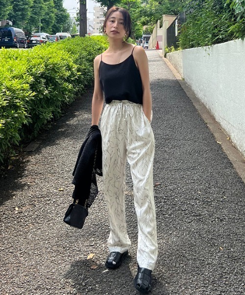 CREDONA（クレドナ）の「マットサテンキャミ（キャミソール・レディース・ブラック/ピンク/アイボリー・FREE）」の16枚目の写真