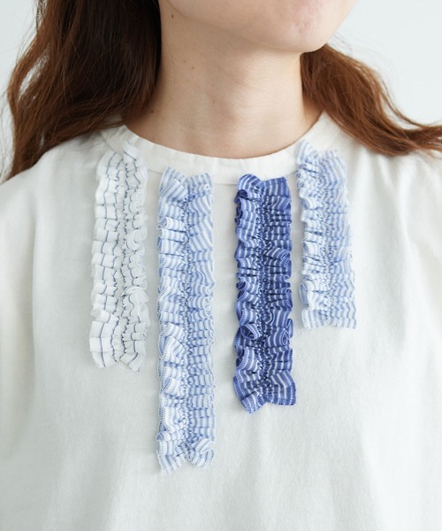 chambre de charme（シャンブルドゥシャーム）の「cdc UPサイクルフリルたたきつけ ノースリプルオーバー（Tシャツ/カットソー・レディース・ホワイト/サックスブルー/ネイビー・FREE）」の11枚目の写真