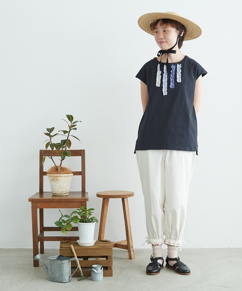 chambre de charme（シャンブルドゥシャーム）の「cdc UPサイクルフリルたたきつけ ノースリプルオーバー（Tシャツ/カットソー・レディース・ホワイト/サックスブルー/ネイビー・FREE）」の14枚目の写真