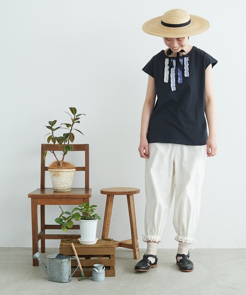 chambre de charme（シャンブルドゥシャーム）の「cdc UPサイクルフリルたたきつけ ノースリプルオーバー（Tシャツ/カットソー・レディース・ホワイト/サックスブルー/ネイビー・FREE）」の17枚目の写真