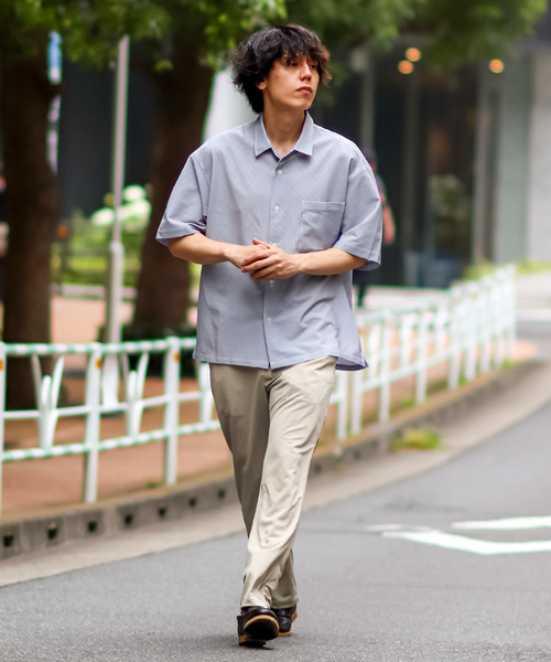 B.C STOCK(ベーセーストック)の「エステルサッカー 半袖シャツ(シャツ/ブラウス・メンズ・ホワイト/ベージュ/ネイビー・MEDIUM/LARGE)」の4枚目の写真