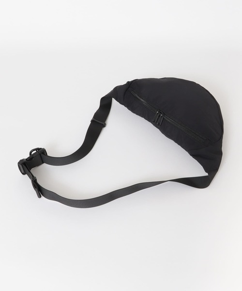 URBAN RESEARCH DOORS(アーバンリサーチドアーズ)の「ウォッシャブルボディーバッグ(ボディバッグ/ウエストポーチ・レディース・ブラック/オレンジ系その他・ONE)」の13枚目の写真