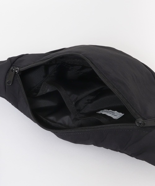 URBAN RESEARCH DOORS(アーバンリサーチドアーズ)の「ウォッシャブルボディーバッグ(ボディバッグ/ウエストポーチ・レディース・ブラック/オレンジ系その他・ONE)」の9枚目の写真