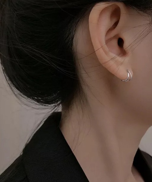Auntie Rosa（アンティローザ）の「シンプル２重風ピアス（ピアス（両耳用）・レディース・シルバー・FREE）」の5枚目の写真