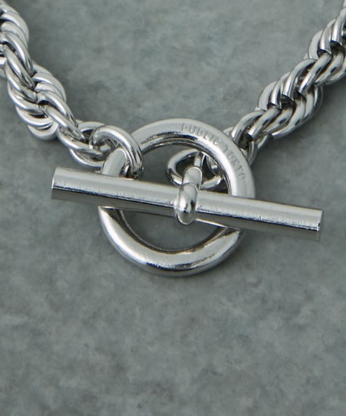 PUBLIC TOKYO（パブリックトウキョウ）の「トリプルチェーンネックレス（ネックレス・メンズ・グレー・FREE）」の4枚目の写真