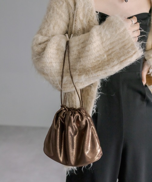 mystic(ミスティック)の「シャーリングミニショルダーBAG(ショルダーバッグ・レディース・ホワイト/シルバー/ゴールド/ブラック・ONE SIZE)」の4枚目の写真