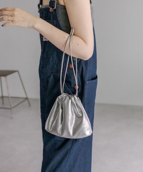 mystic(ミスティック)の「シャーリングミニショルダーBAG(ショルダーバッグ・レディース・ホワイト/シルバー/ゴールド/ブラック・ONE SIZE)」の14枚目の写真