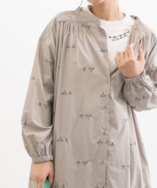 POU DOU DOU（プードゥドゥ）の「hanger刺繍ローンボトルネック2wayワンピース（ワンピース・レディース・ブラック/グリーン/グレー系その他・3）」の10枚目の写真