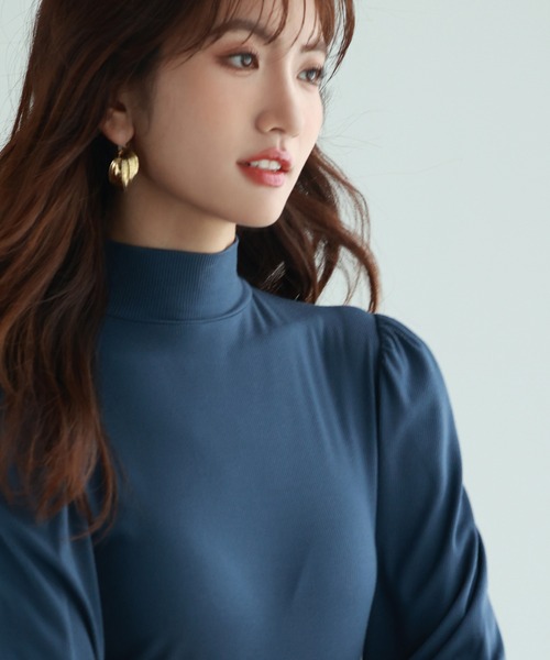お歳暮 2024 希少】Chloe シルク100 シェルブローチ 貝 ドルマン