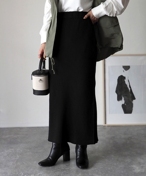 Riberry（リベリー）の「ニットロングナロースカート（スカート・レディース・アイボリー/ブラック/オレンジ/グリーン・MEDIUM）」の2枚目の写真