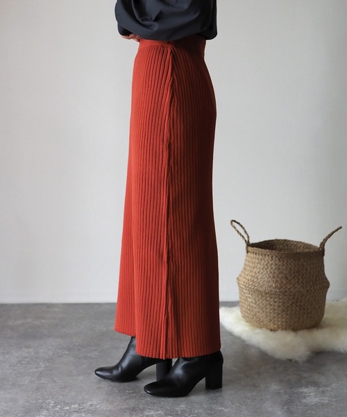 Riberry（リベリー）の「ニットロングナロースカート（スカート・レディース・アイボリー/ブラック/オレンジ/グリーン・MEDIUM）」の19枚目の写真