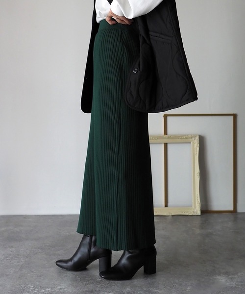 Riberry（リベリー）の「ニットロングナロースカート（スカート・レディース・アイボリー/ブラック/オレンジ/グリーン・MEDIUM）」の11枚目の写真