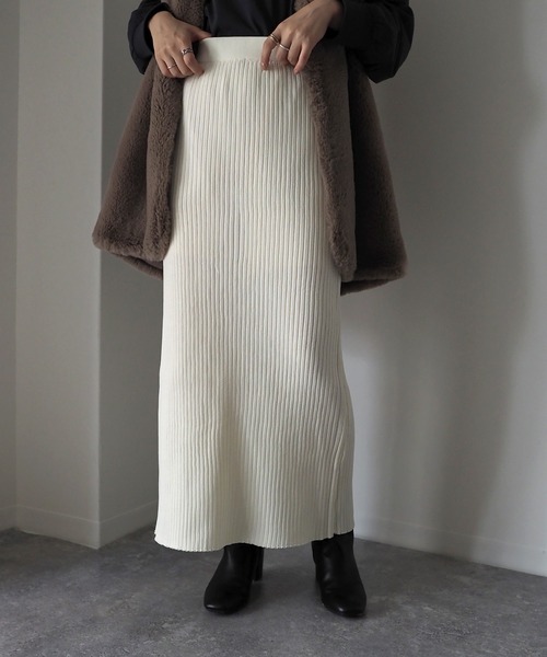 Riberry（リベリー）の「ニットロングナロースカート（スカート・レディース・アイボリー/ブラック/オレンジ/グリーン・MEDIUM）」の13枚目の写真