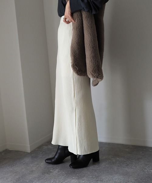 Riberry（リベリー）の「ニットロングナロースカート（スカート・レディース・アイボリー/ブラック/オレンジ/グリーン・MEDIUM）」の15枚目の写真