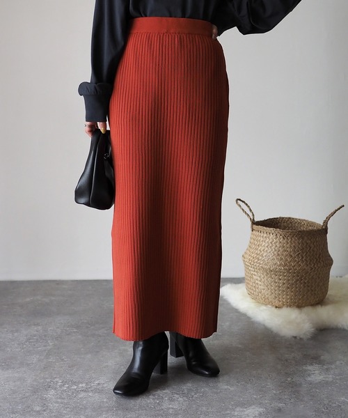 Riberry（リベリー）の「ニットロングナロースカート（スカート・レディース・アイボリー/ブラック/オレンジ/グリーン・MEDIUM）」の17枚目の写真