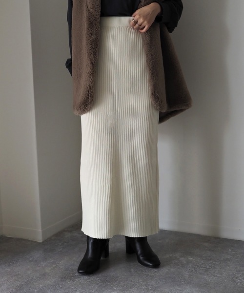 Riberry（リベリー）の「ニットロングナロースカート（スカート・レディース・アイボリー/ブラック/オレンジ/グリーン・MEDIUM）」の21枚目の写真