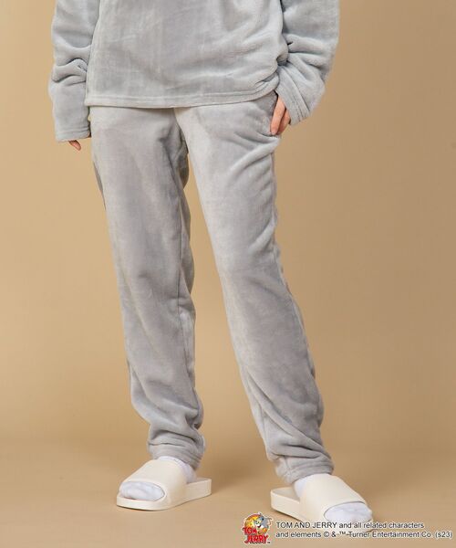 【TOM and JERRY/トムとジェリ―】もこもこボア ルームウェアセットアップ 上下セット(ルームウェア/パジャマ)|TOM&JERRY(トムアンドジェリー) 【TOM and JERRY/トムとジェリ―】もこもこボア ルームウェアセットアップ 上下セット(ルームウェア/パジャマ)|TOM&JERRY(トムアンドジェリー)