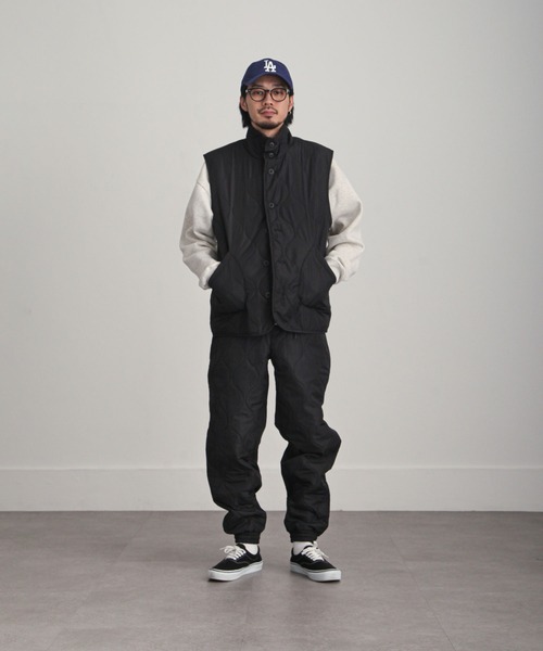 UNCORD(アンコード)の「【UNCORD】QUILTING VEST/キルティングベスト(ダウンベスト・メンズ・グレイッシュベージュ/カーキ/ブラック・X-LARGE/LARGE/MEDIUM)」の12枚目の写真