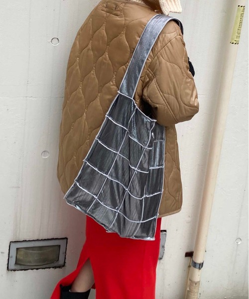 CONTROL FREAK / CTFK（コントロールフリーク）の「CONTROL FREAK(コントロールフリーク)ブロッキングトート（トートバッグ・レディース・ブラック/ライトグレー/シルバー/ブロンズ/ブルー・FREE）」の17枚目の写真