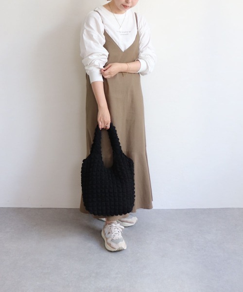 T・S・L(ティーエスエル)の「エンボス加工トートバッグ(トートバッグ・レディース・イエロー/ブラック/サックスブルー/アイボリー・FREE)」の8枚目の写真