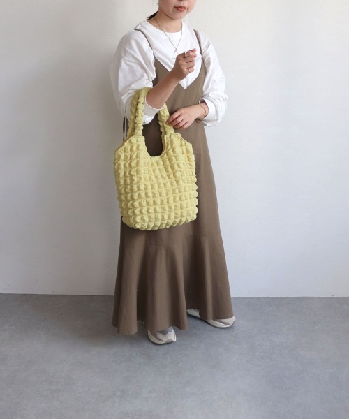 T・S・L(ティーエスエル)の「エンボス加工トートバッグ(トートバッグ・レディース・イエロー/ブラック/サックスブルー/アイボリー・FREE)」の12枚目の写真