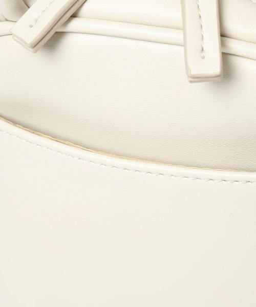 LOWRYS FARM（ローリーズファーム）の「ハンドルスクエアショルダー　176571（ショルダーバッグ・レディース・ブラック/グリーン/アイボリー・FREE）」の19枚目の写真