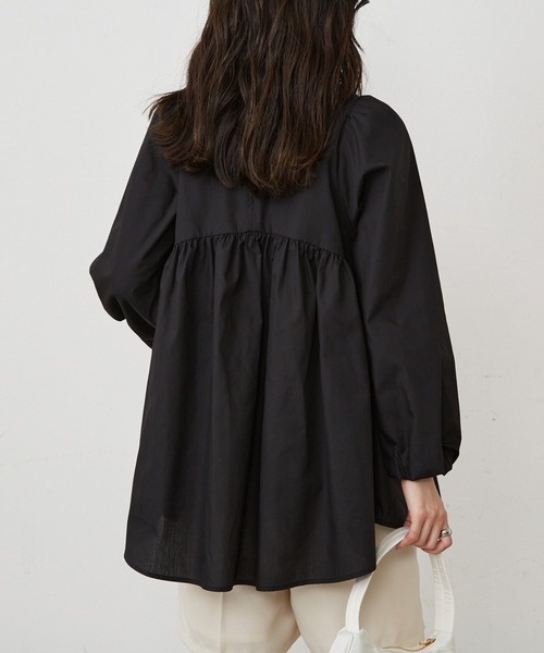 Shelly island（シェリーアイランド）の「ボリュームギャザーフレアブラウス（シャツ/ブラウス・レディース・ホワイト/ブラック・M）」の21枚目の写真