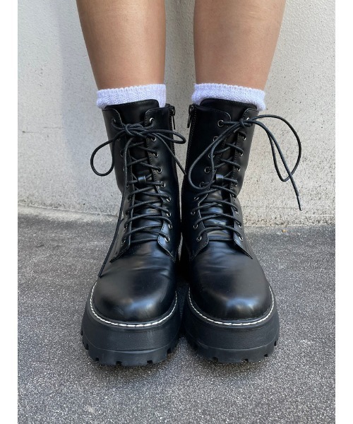 ENVYM（アンビー）の「ＥＮＶＹＭロゴテープショートブーツ（ブーツ・レディース・ブラック・22.5/24.5/23.5）」の15枚目の写真