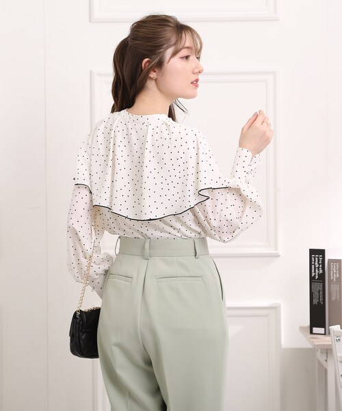 couture brooch（クチュールブローチ）の「◆【前後2WAY】ドットケープブラウス（シャツ/ブラウス・レディース・ホワイト系3/ブラック系・38/40/42）」の8枚目の写真