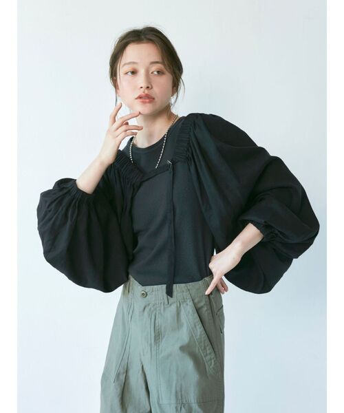 Ungrid（アングリッド）の「スリーブボリュームボレロアンサンブル（シャツ/ブラウス・レディース・ブラック/ベージュ・FREE）」の8枚目の写真