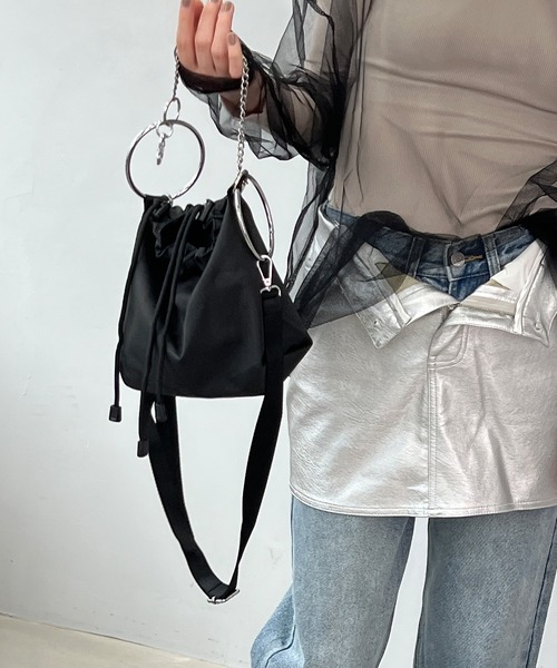 chuclla（チュクラ）の「サークルハンドル ギャザー巾着miniバッグ cha23s004（ショルダーバッグ・レディース・ブラック・FREE）」の11枚目の写真