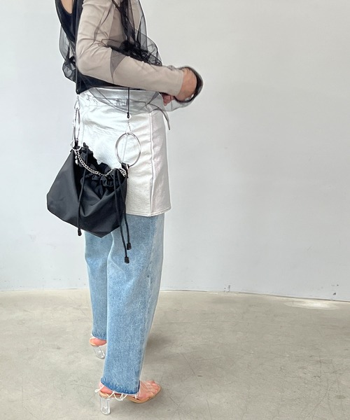 chuclla（チュクラ）の「サークルハンドル ギャザー巾着miniバッグ cha23s004（ショルダーバッグ・レディース・ブラック・FREE）」の7枚目の写真