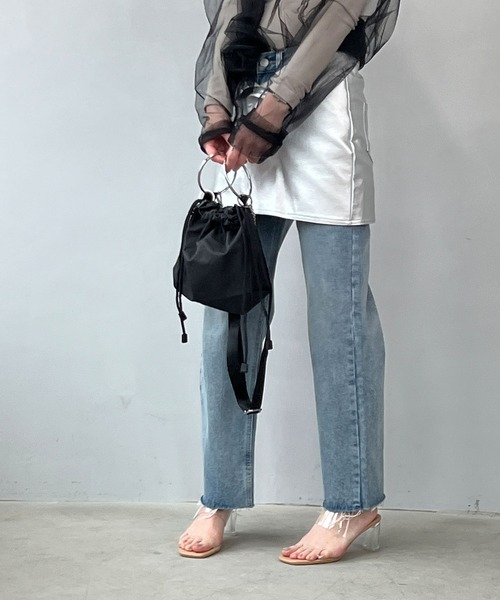 chuclla（チュクラ）の「サークルハンドル ギャザー巾着miniバッグ cha23s004（ショルダーバッグ・レディース・ブラック・FREE）」の2枚目の写真