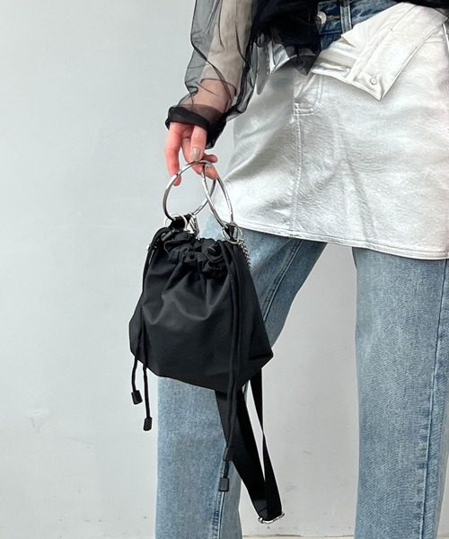 chuclla（チュクラ）の「サークルハンドル ギャザー巾着miniバッグ cha23s004（ショルダーバッグ・レディース・ブラック・FREE）」の6枚目の写真