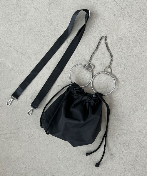 chuclla（チュクラ）の「サークルハンドル ギャザー巾着miniバッグ cha23s004（ショルダーバッグ・レディース・ブラック・FREE）」の5枚目の写真