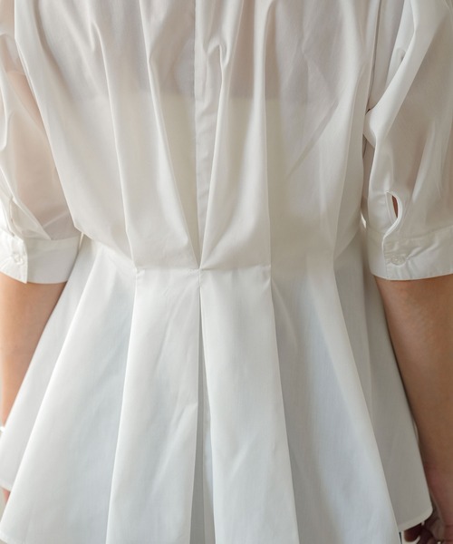ウエストタックペプラムシャツ