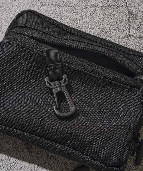 WILD THINGS（ワイルドシングス）の「【WILD THINGS/ワイルドシングス】 コーデュラ ストラップ ポーチ（ショルダーバッグ・メンズ・ブラック・FREE）」の7枚目の写真