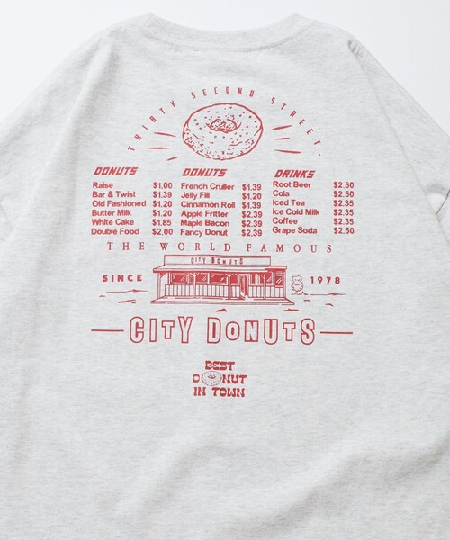 FREAK'S STORE(フリークスストア)の「【限定展開】GROCERY & DELICATESSEN/グロサリー&デリカテッセン 別注 ビッグシルエット CITY DONUTS バックプリントTシャツ(Tシャツ/カットソー・メンズ・ホワイト/アッシュグレー/ブラック/ライトピンク・SMALL/MEDIUM/LARGE)」の3枚目の写真