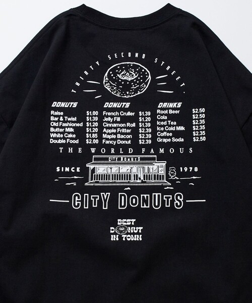 FREAK'S STORE(フリークスストア)の「【限定展開】GROCERY & DELICATESSEN/グロサリー&デリカテッセン 別注 ビッグシルエット CITY DONUTS バックプリントTシャツ(Tシャツ/カットソー・メンズ・ホワイト/アッシュグレー/ブラック/ライトピンク・SMALL/MEDIUM/LARGE)」の1枚目の写真
